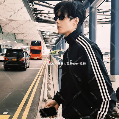 adidas三叶草运动夹克上衣外套