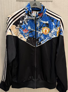 adidas三叶草曼联x石玫瑰联名足球休闲印花宽松夹克外套JZ7094