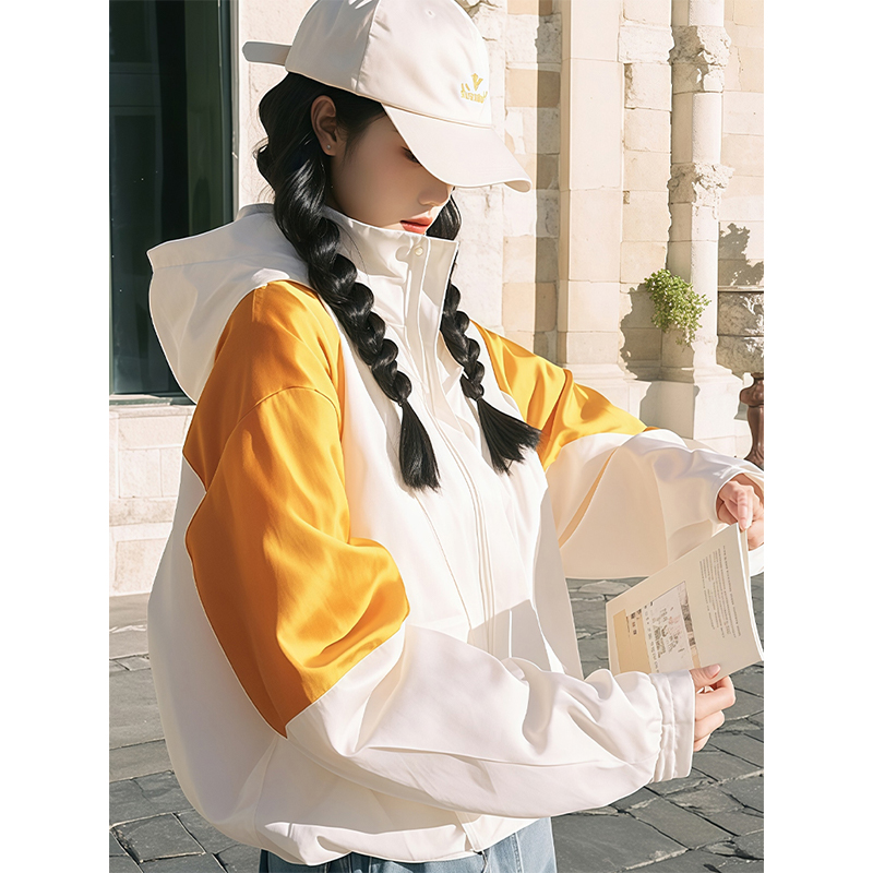 开春连帽外套女2025新款今年流行爆款春装休闲夹克独特漂亮冲锋衣