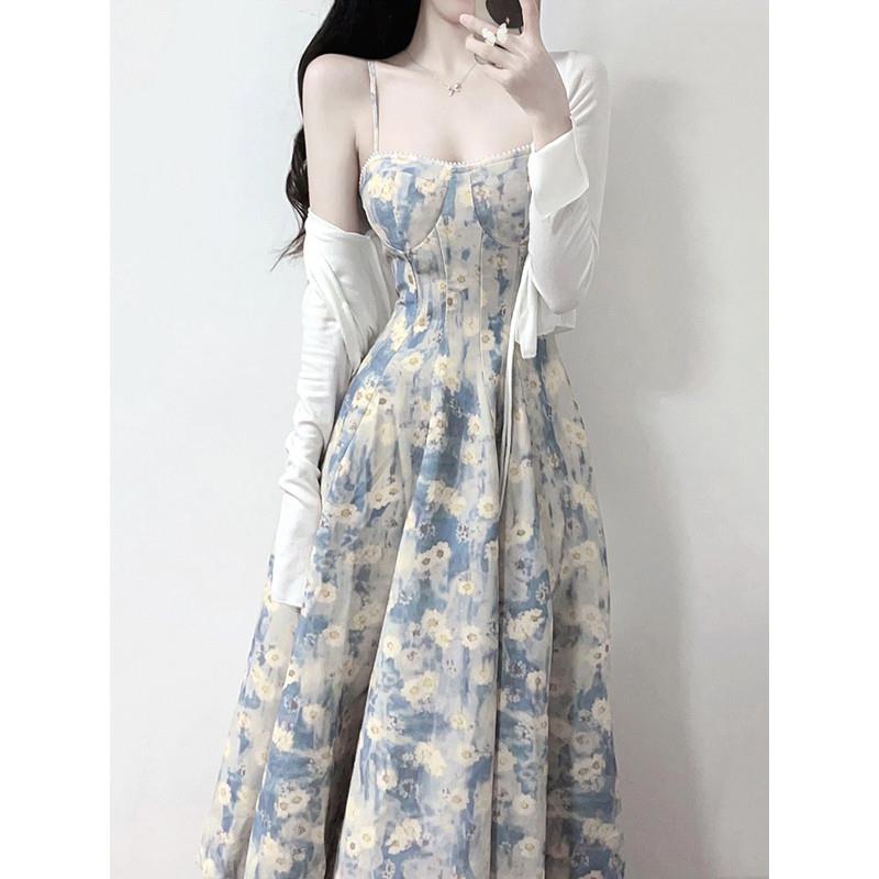 法式蓝色碎花吊带连衣裙女收腰长裙春夏2025新款开衫配裙子两件套