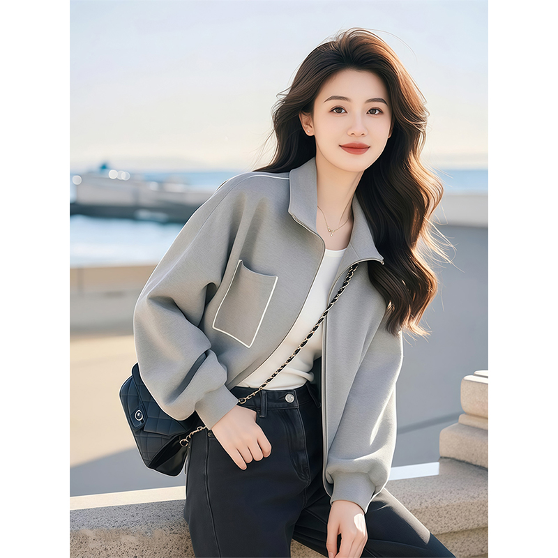 灰色开春外套女2025新款春装流行爆款气质独特上衣小香风卫衣外套