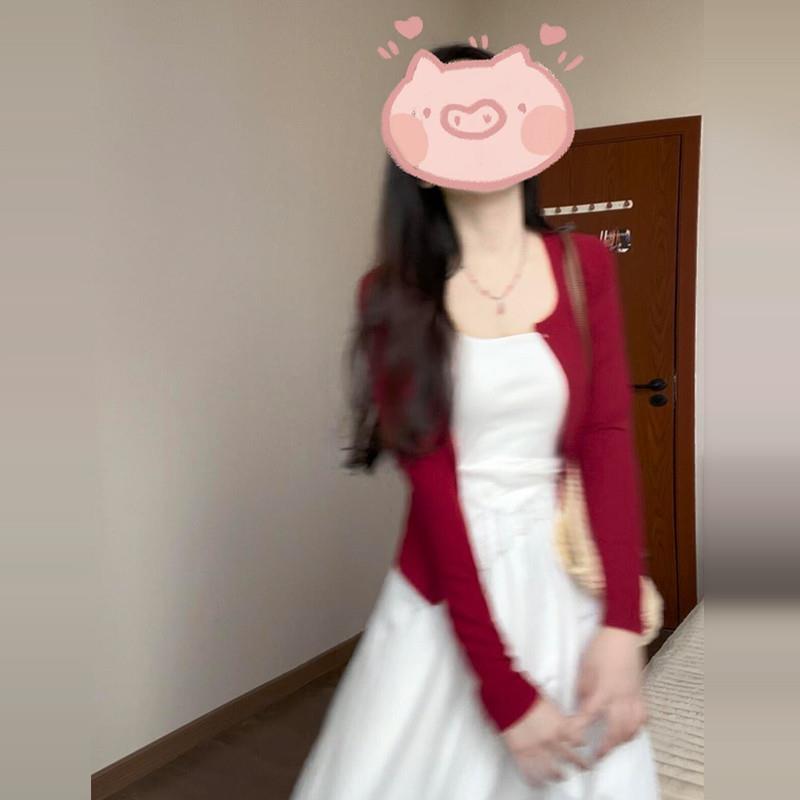 2025新款早春季韩系氛围感穿搭白色吊带连衣裙子女套装高级感长裙