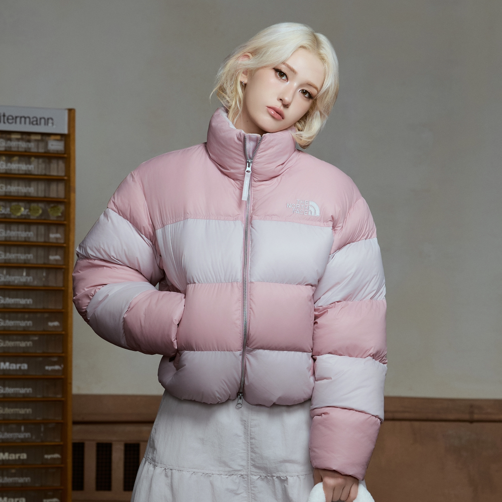 6折韩国专柜正品25冬女款拼色保暖立领鸭绒羽绒服NJ1DR90