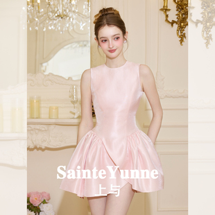 SainteYunne上与【郁金香花朵裙】不规则无袖花苞连衣裙LQ939