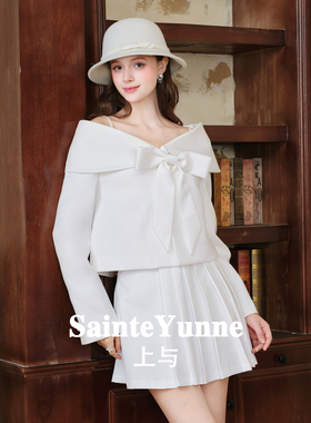 SainteYunne上与富家千金蝴蝶结一字肩上衣百褶短裙秋季套装WT810