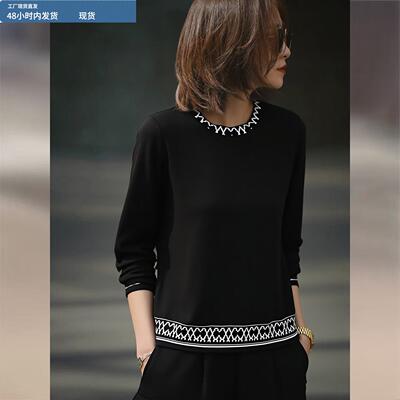 复古黑色圆领套头卫衣女款2025冬季新款加绒加厚休闲百搭内搭上衣