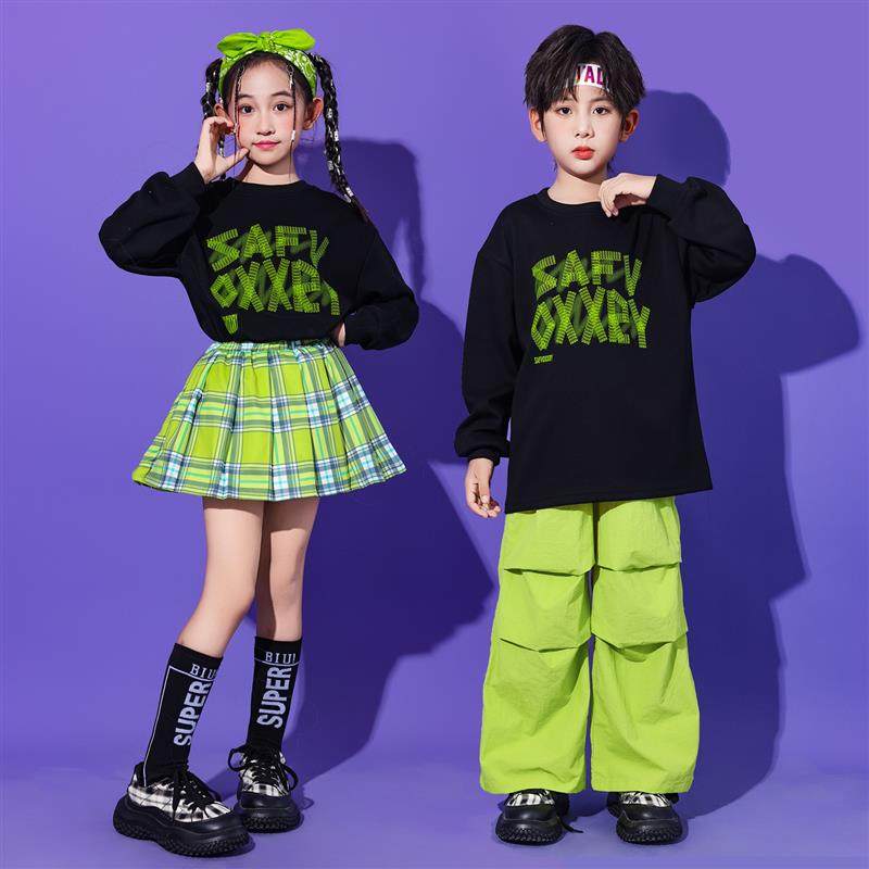 儿童啦啦队演出服小学生秋季运动会开幕式服装黑色班服幼儿园表演
