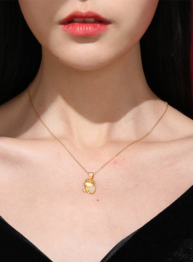 925银防过敏金镶玉爱心牛年项链