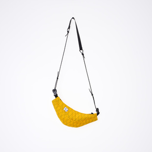 2025秋季 小众设计香蕉造型斜挎手机包户外小包耐磨轻便速干包 新款