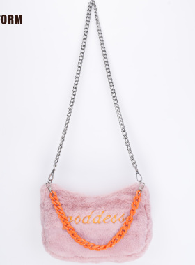 2025冬新款腋下链条毛绒包斜挎毛毛包粉女百搭休闲时尚挎包绣花包