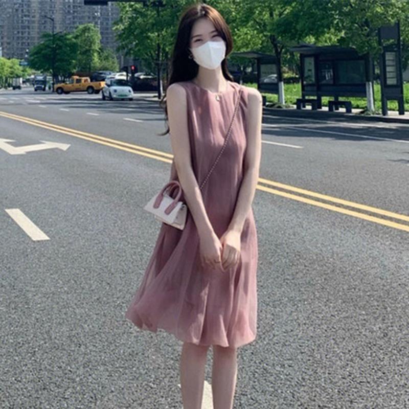 气质绝美连衣裙女2025年夏季新款仙女别致惊艳显瘦藕粉色无袖裙子