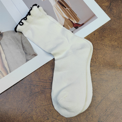 竹炭纤维白色花边中筒袜女