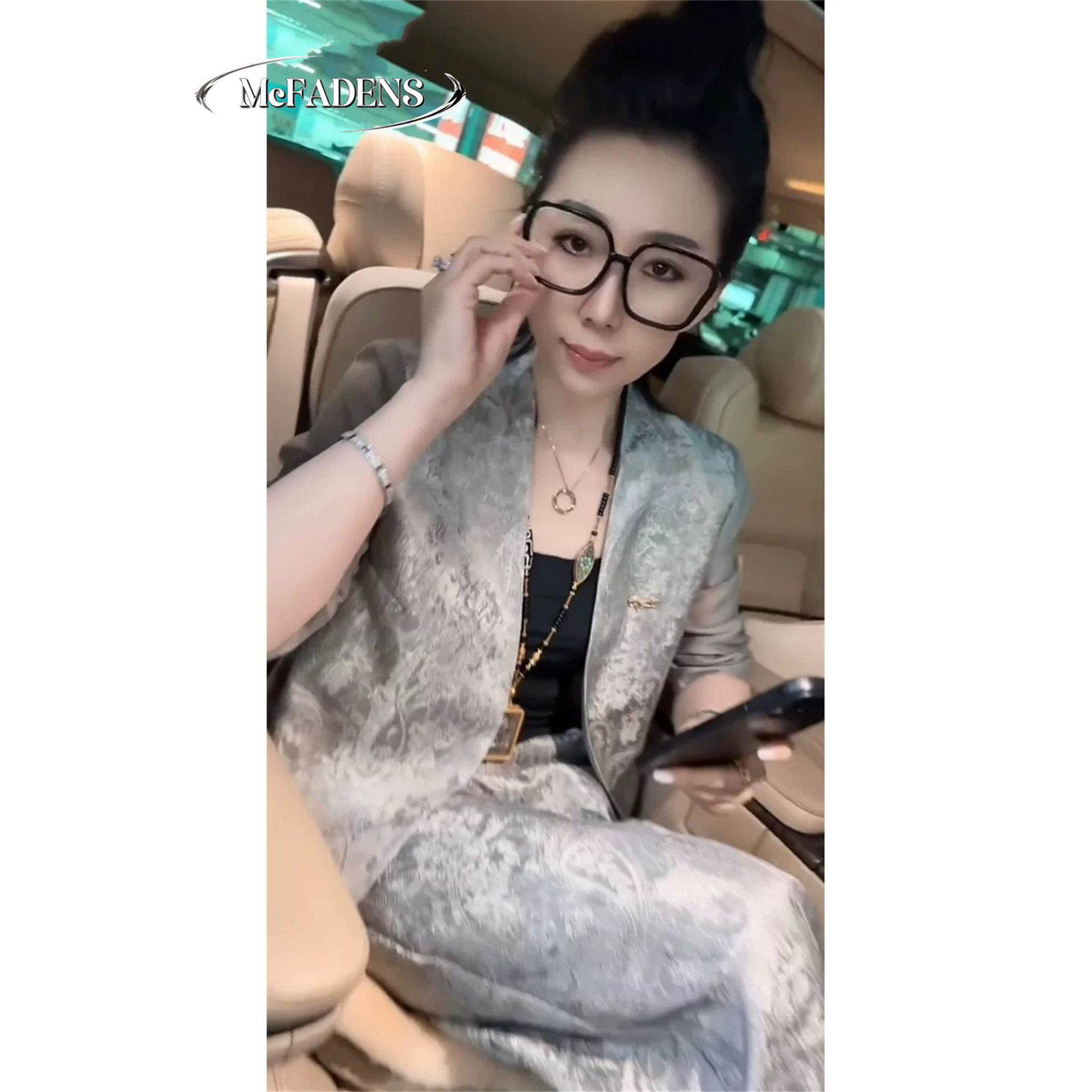 香港2026夏季新款职业通勤西服套装女高级灰色提花拼接外套阔腿裤
