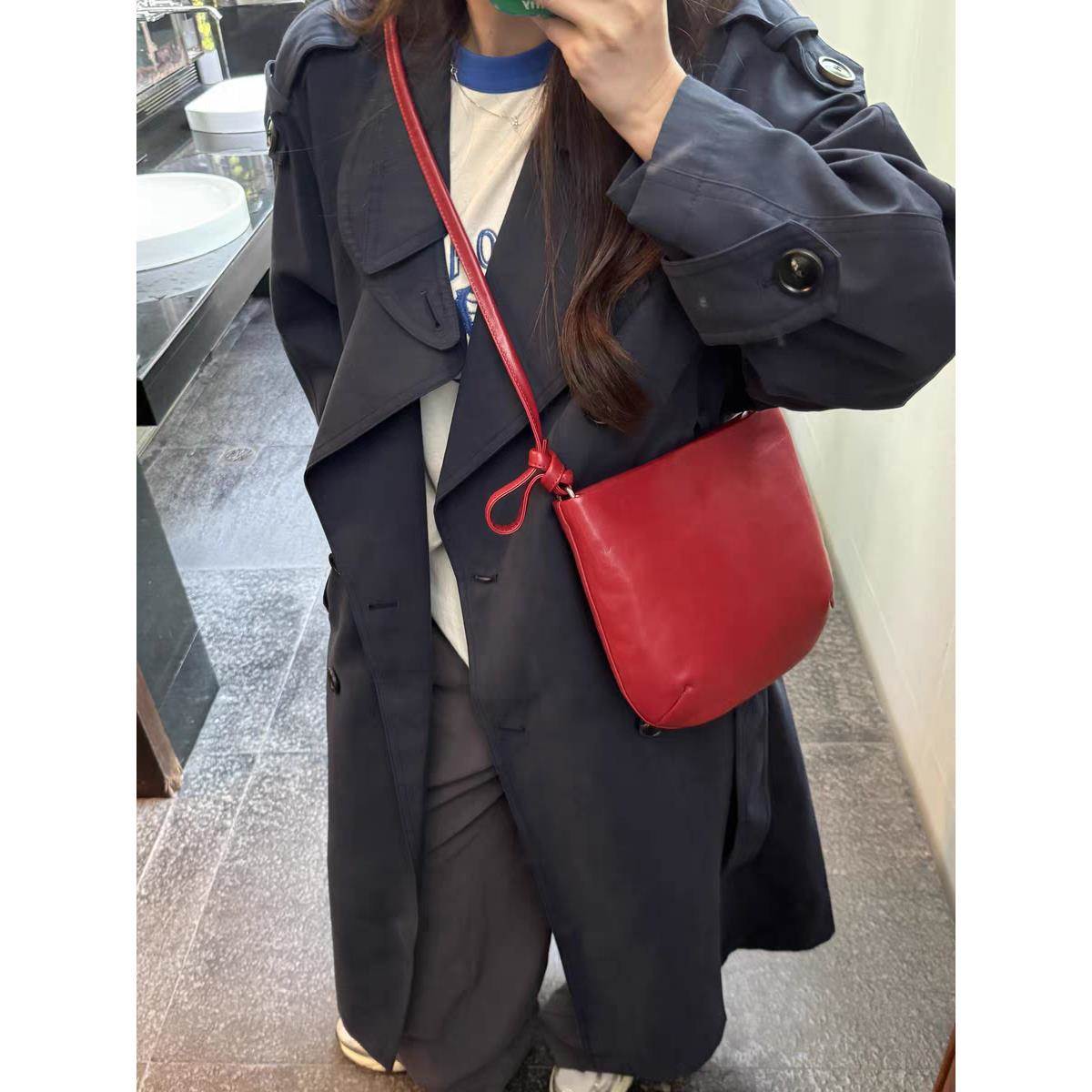 cmbes休闲包包女2024新款覆古红色轻便水桶百搭墩墩包单肩斜挎包