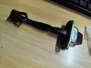 铃木雨燕新奥拓维特拉启悦车门限位器全系通用