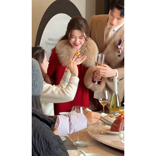 高端毛领毛呢外套女红色中长款大衣高级感新娘便服结婚敬酒礼服