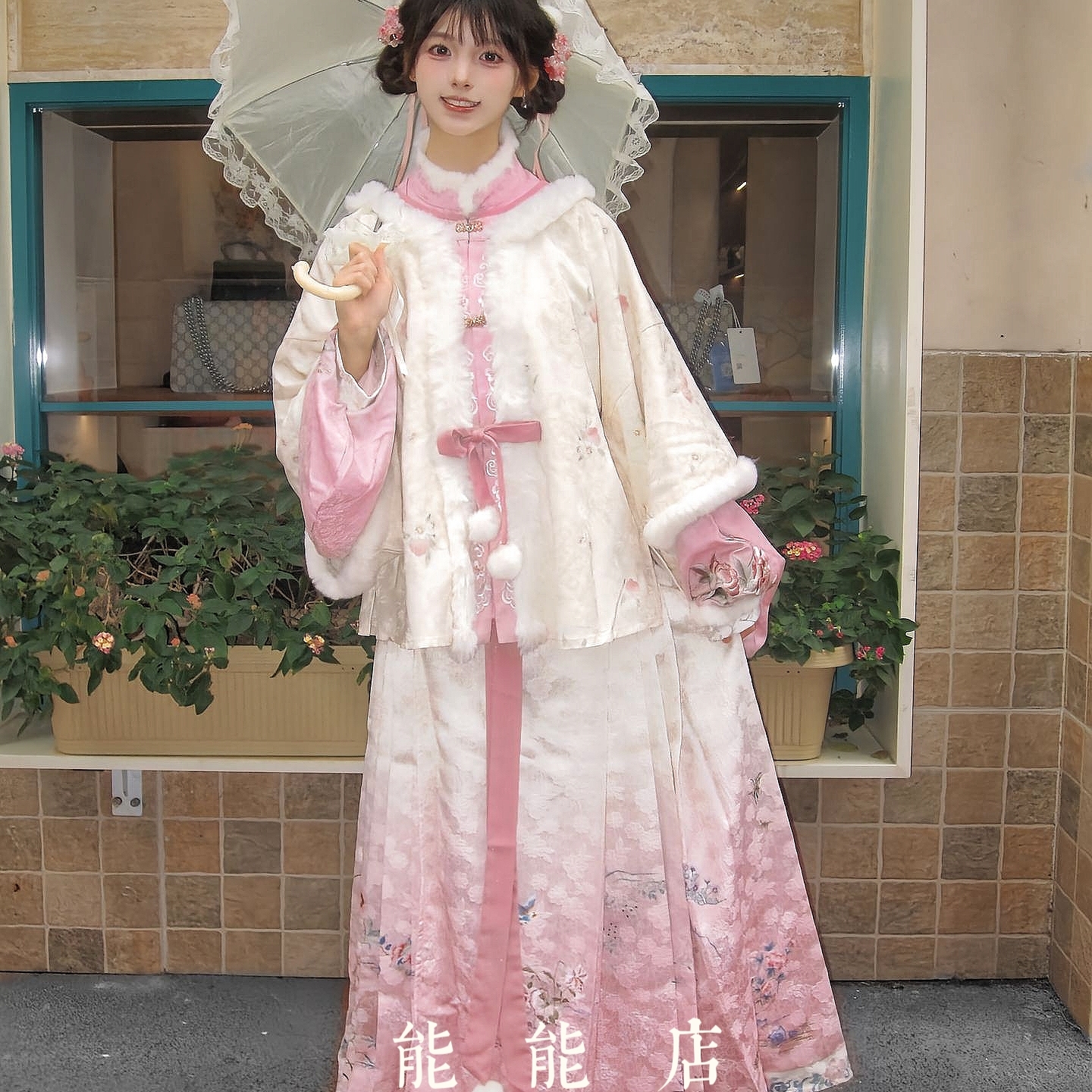 新中式冬汉服，绒暖雅致显国风