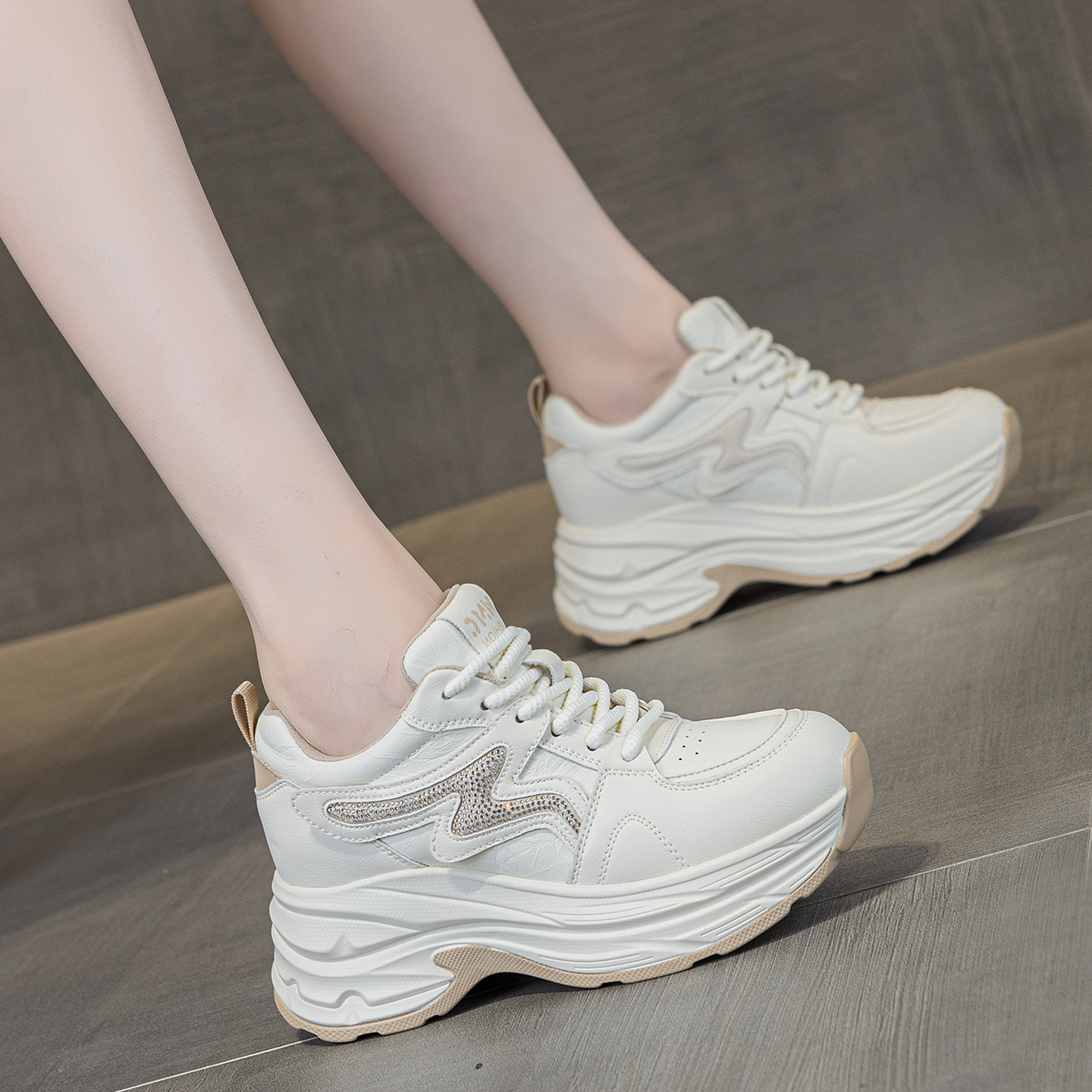 显脚小老爹鞋女款百搭内增高女鞋