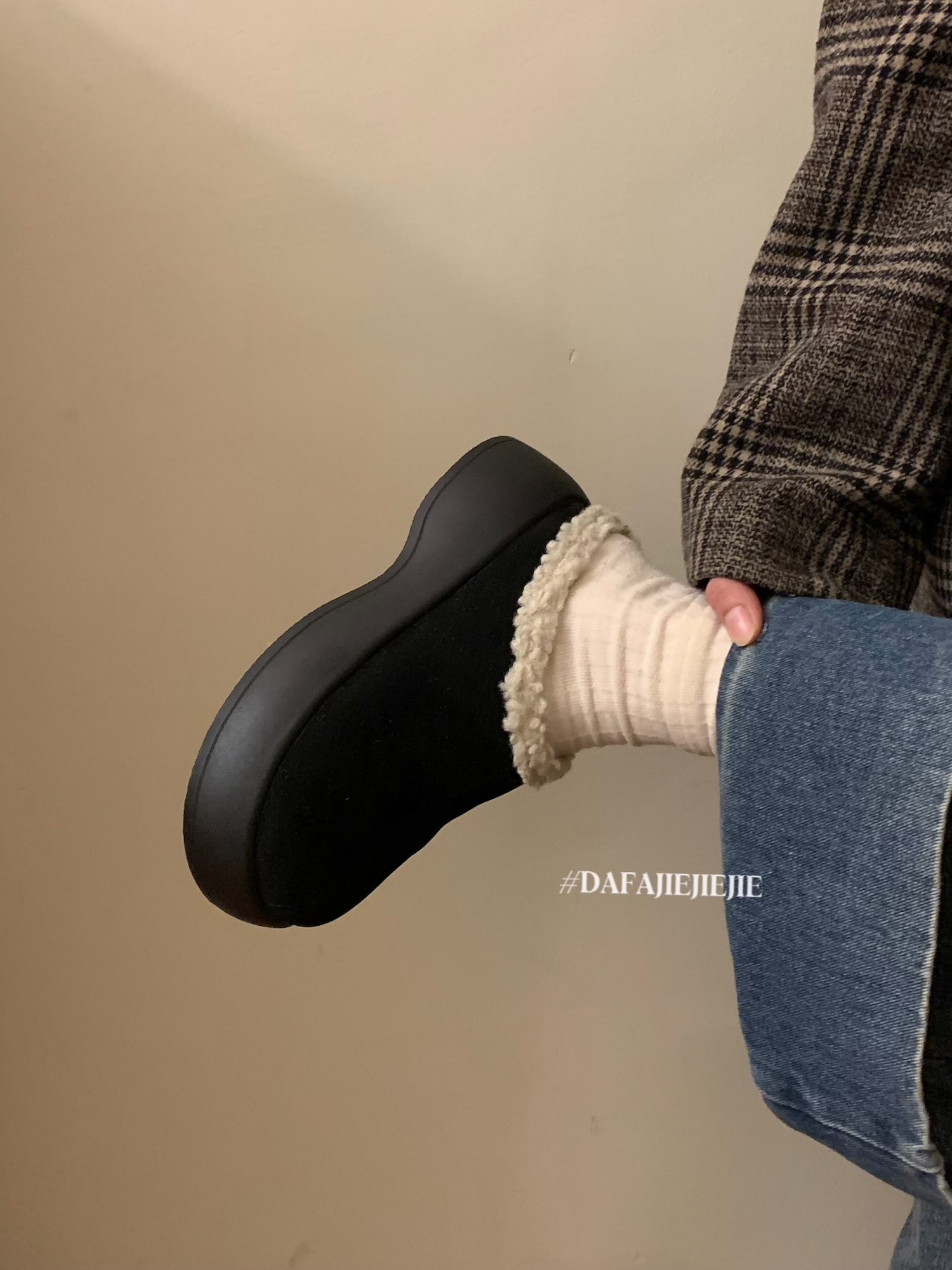 大发姐姐 韩国东大门冬季棉鞋圆头厚底加绒保暖外穿包头半拖鞋女