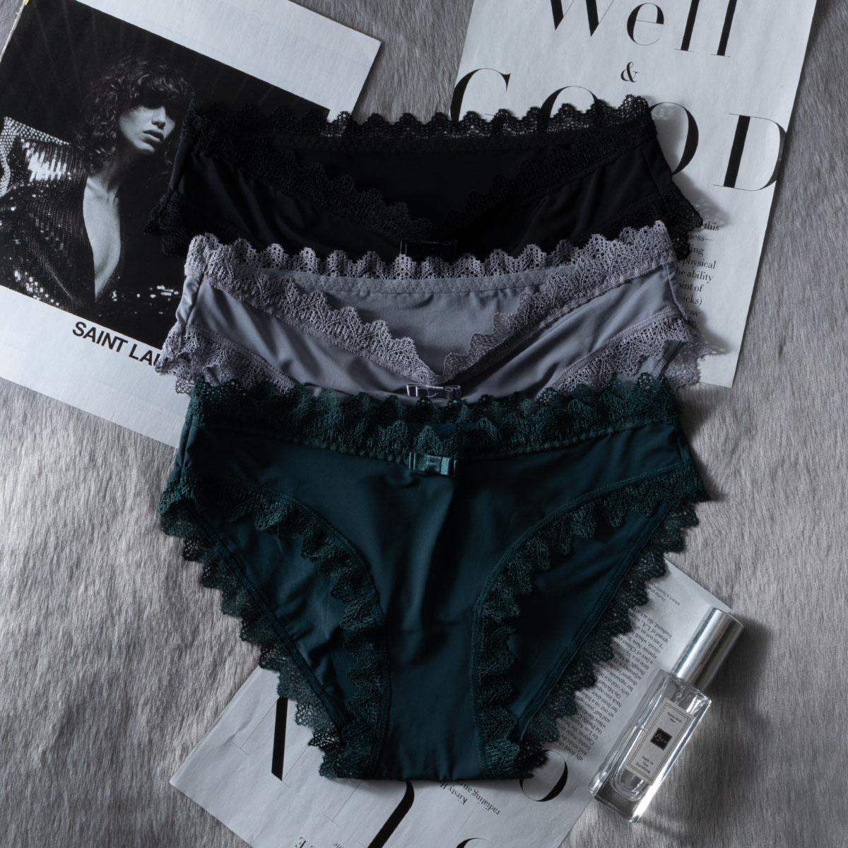 性感蕾丝边火辣透明底中腰内裤