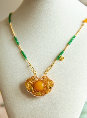 水舞L1059 中式S925银镀金镶嵌沙弗莱蜜蜡花纹平安香囊项链配件