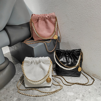 小香风真皮珍珠链条水桶包女新款牛皮单肩斜挎包迷你22bag垃圾袋