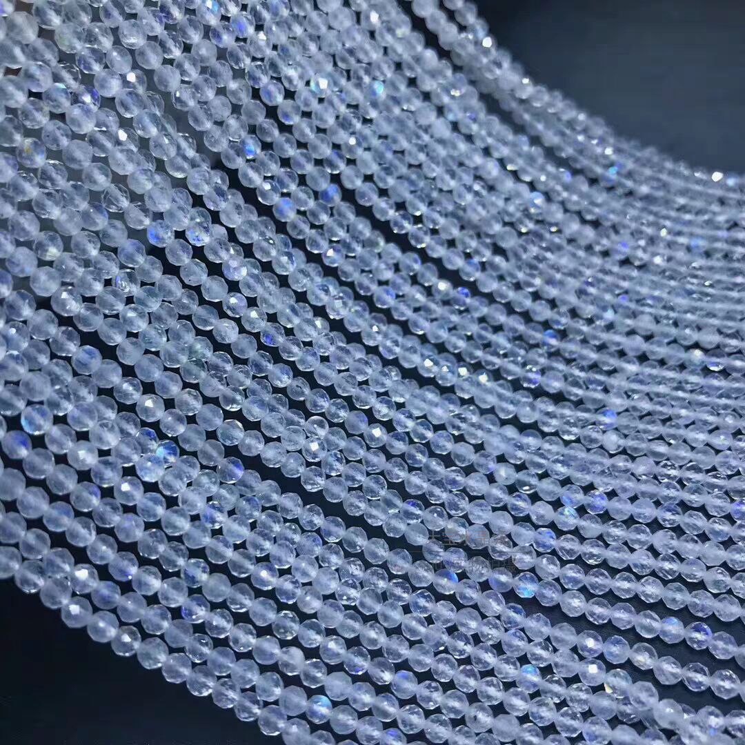 2MM-5MM天然蓝月光切面刻面散珠 白体蓝光恋人石硬抛足球面半成品