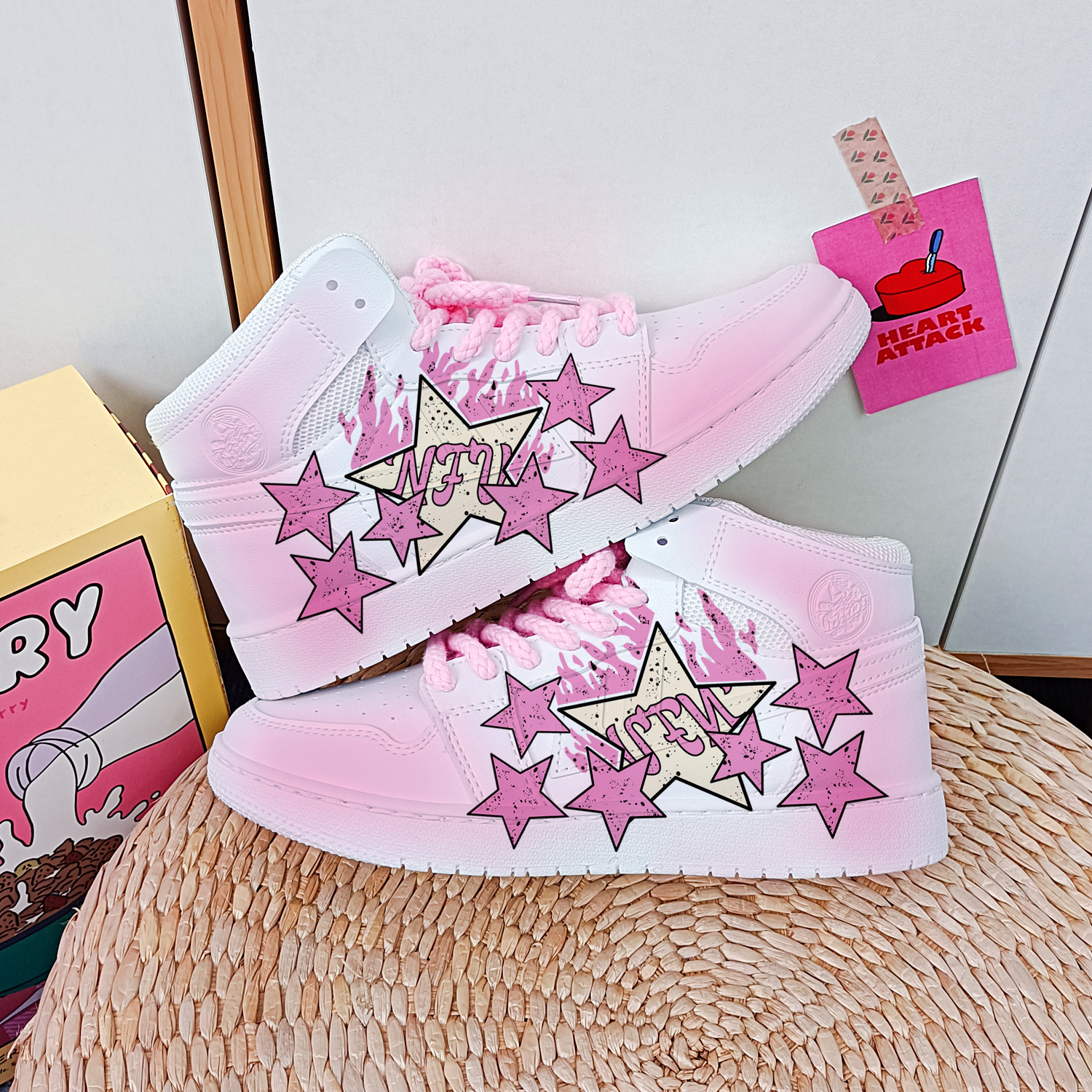 回力正品2025新款学生低帮休闲板鞋百搭小白鞋二次元动漫国风星星