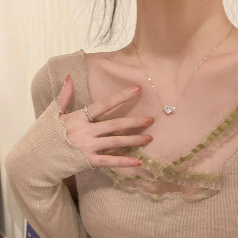 丘比特小爱心翅膀项链女甜美小众新款锁骨链ins设计感颈链简约气图片