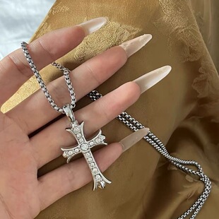 新款十字架项链女小众百搭设计个性钛钢嘻哈不掉色卫衣网红毛衣链