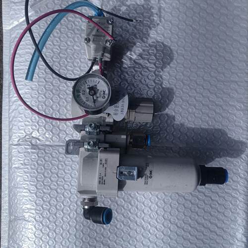 议价VX210AAXB AW30-03D-2-A 气动三联件压力表电磁阀 带线束维修