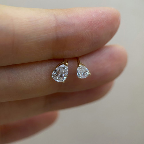 荷桃水滴培育钻石彩金18k金耳钉