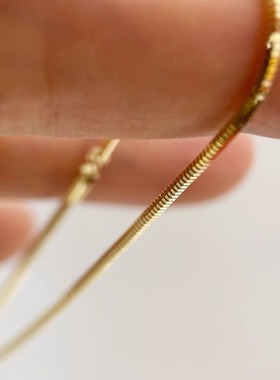 HETAO荷桃进口六面体闪闪优雅1.6mm宽度软蛇骨链全18k金彩金手链