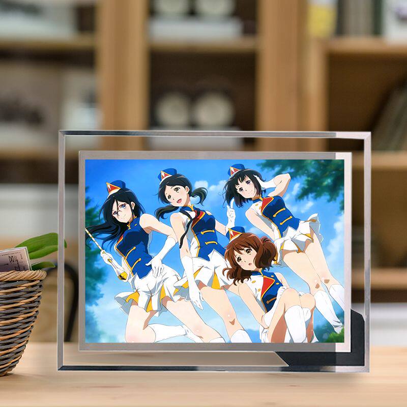 吹响上低音号相框周边动