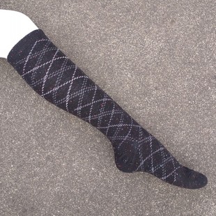 销售女35 彩棉菱形格图案及膝长筒袜子 38码