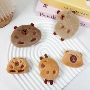 卡通毛绒胸针diy卡皮巴拉玩偶配件胸针水豚鼠发饰鞋袜手套配饰