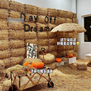稻草垛子草堆草垛凳子沙发造型草垛迷宫拍摄道具场景布置景点打卡