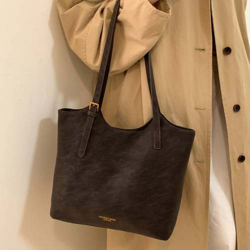 官方正品复古高颜值包包女2025冬季新款潮大容量单肩包时尚百搭通