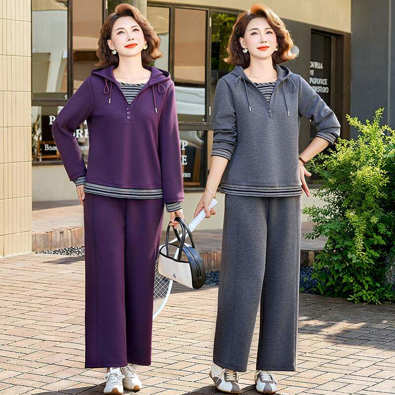 官方正品妈妈秋装年轻休闲运动服两件套2026新款中老年女春秋连帽