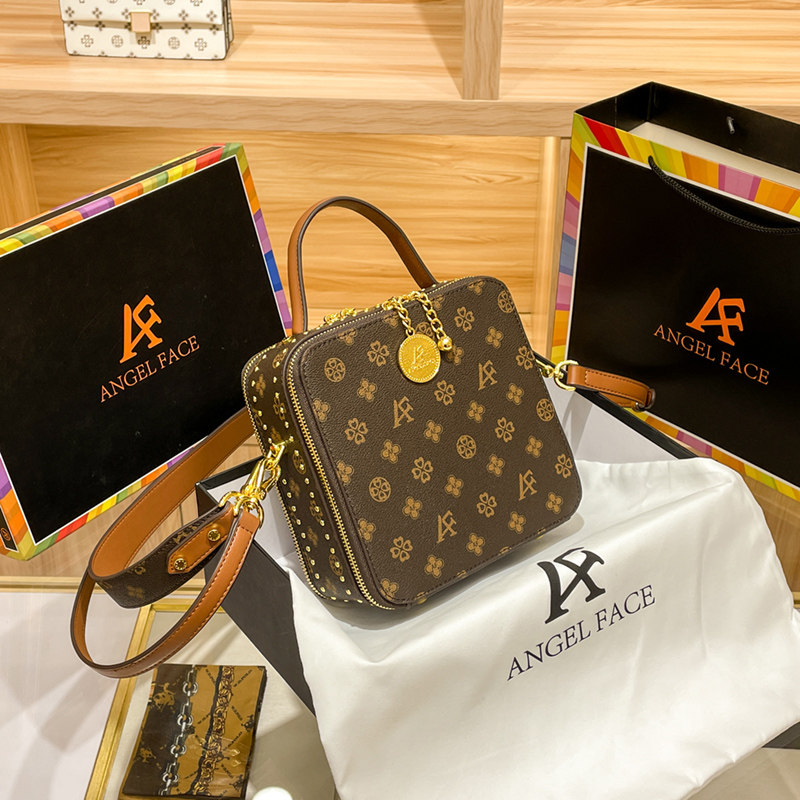 包包女2022新款百搭单肩斜挎小方包高级感大容量真皮时尚手提包潮