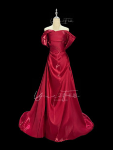 火焰在燃烧｜乐府礼服26年酒红色缎面一字肩声乐艺考美声比赛礼服