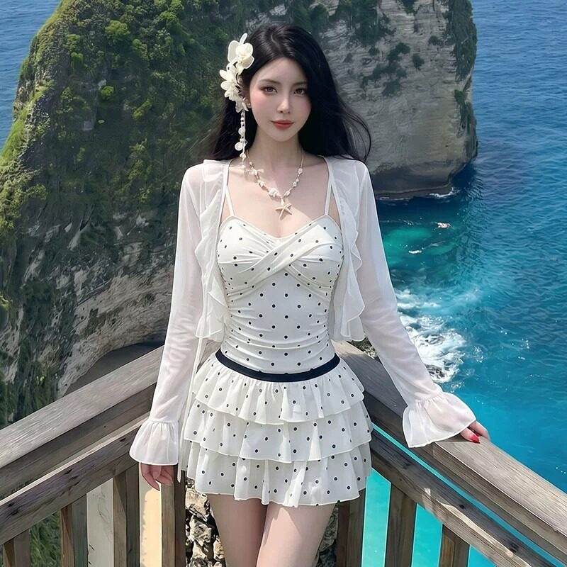 泳衣女连体裙式甜美少女范遮肚显瘦波点吊带性感纯欲风绝美泡温泉