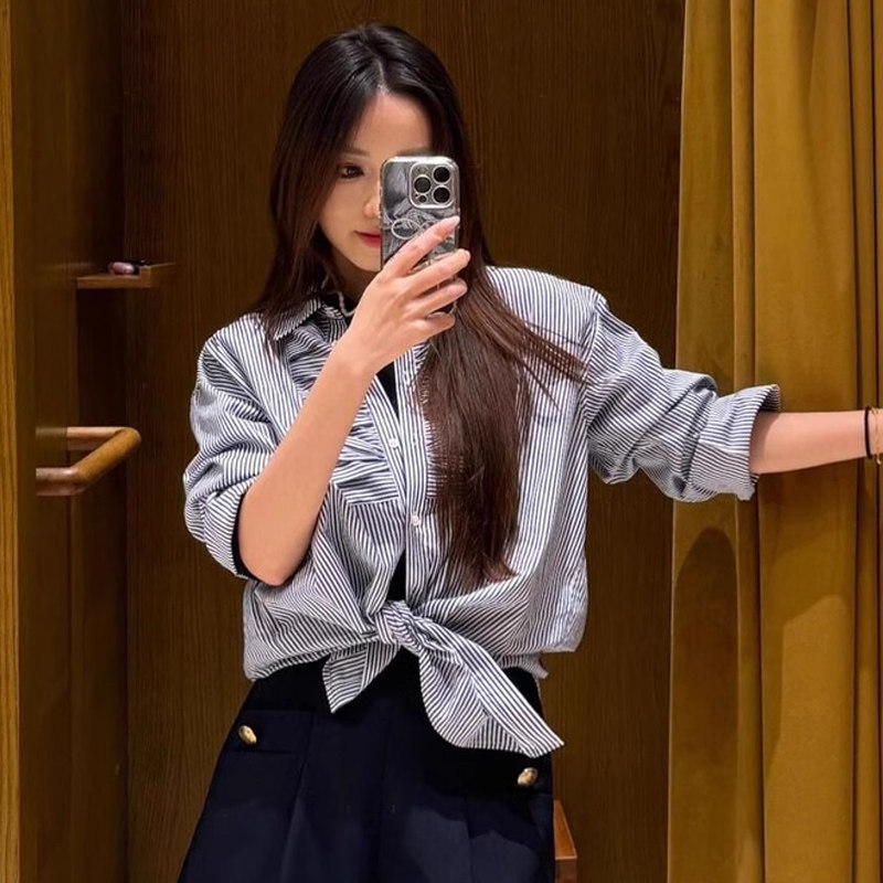 女装蓝白撞色褶皱条纹衬衫
