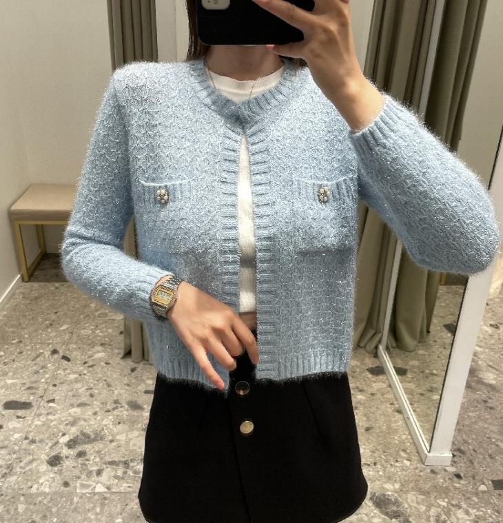 2021季短外套暗扣短款圆领针织开衫女MFPCA00227
