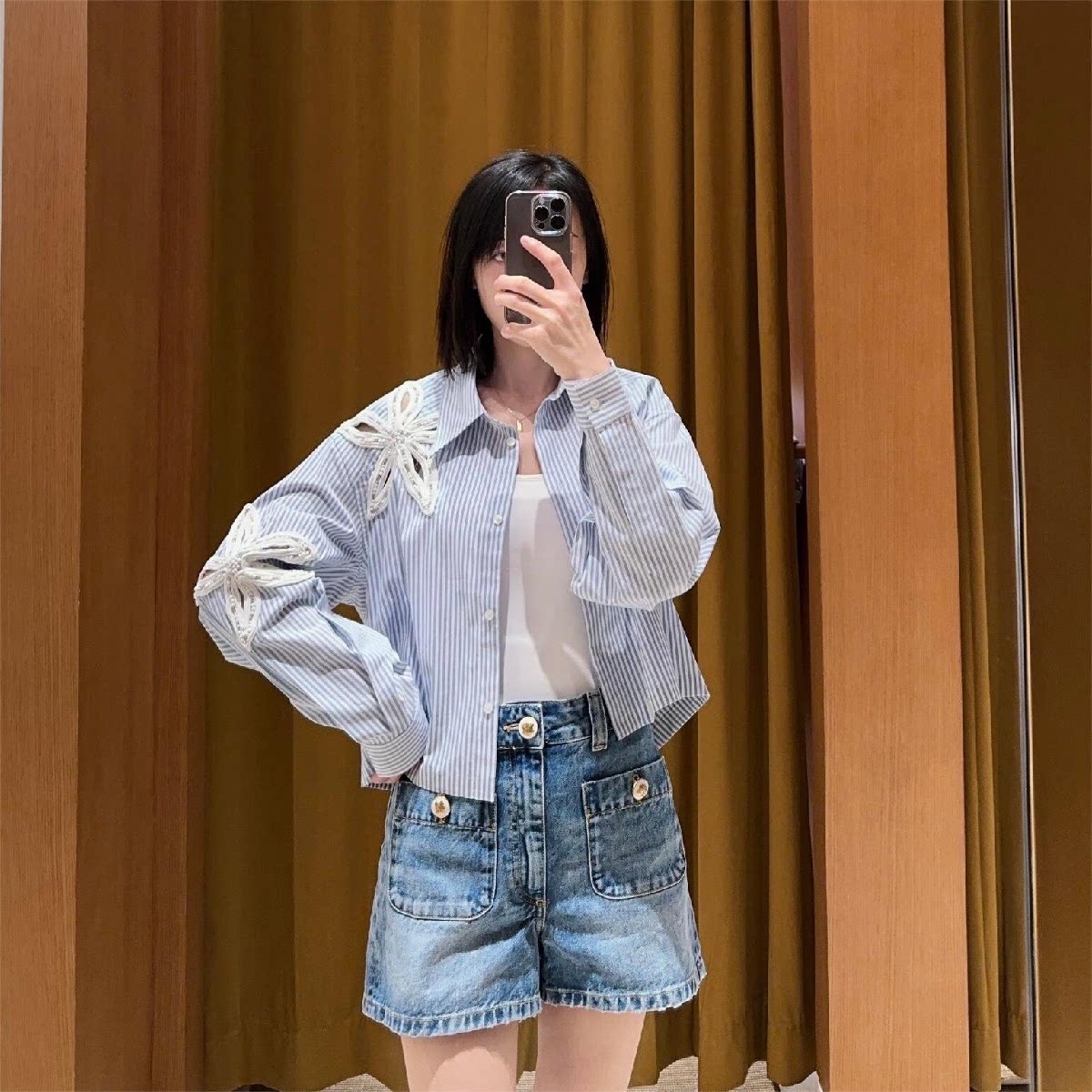 25春夏设计感花朵钉珠镂空条纹衬衫宽松百搭上衣SFPCM01308