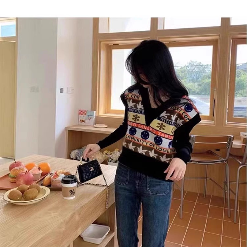 时尚V领提花无袖针织毛衣