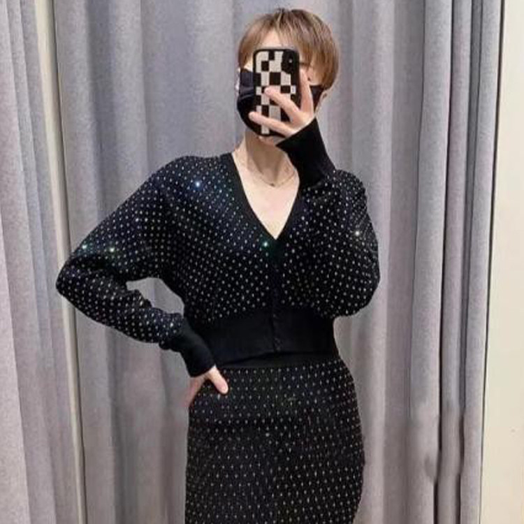 女装撞色波点针织衫上衣女