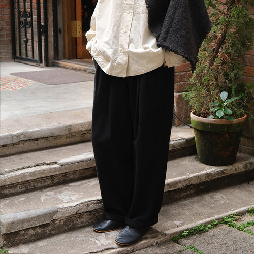 inLESS｜YOKO SAKAMOTO DOUBLE PLEATED WIDE EASY PANTS棉丝长裤