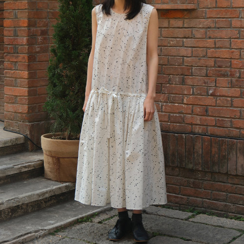 inLESS丨Apuntob P2030/TS950 纯棉印花连衣裙