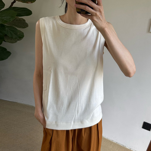 inLESS丨BY BASICS 2304 boxy top (with logo print) 纯棉上衣